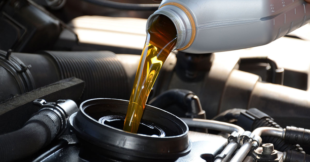 Cuándo cambiar el aceite del motor de un coche