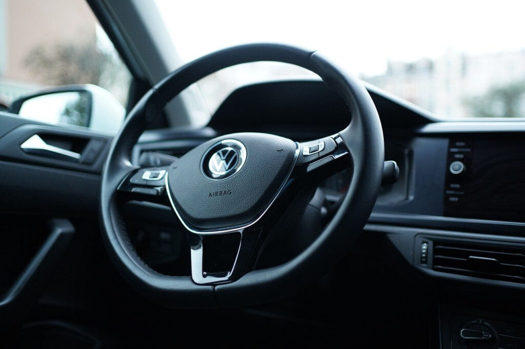 Las averías más comunes en la dirección de un coche y cómo solucionarlas